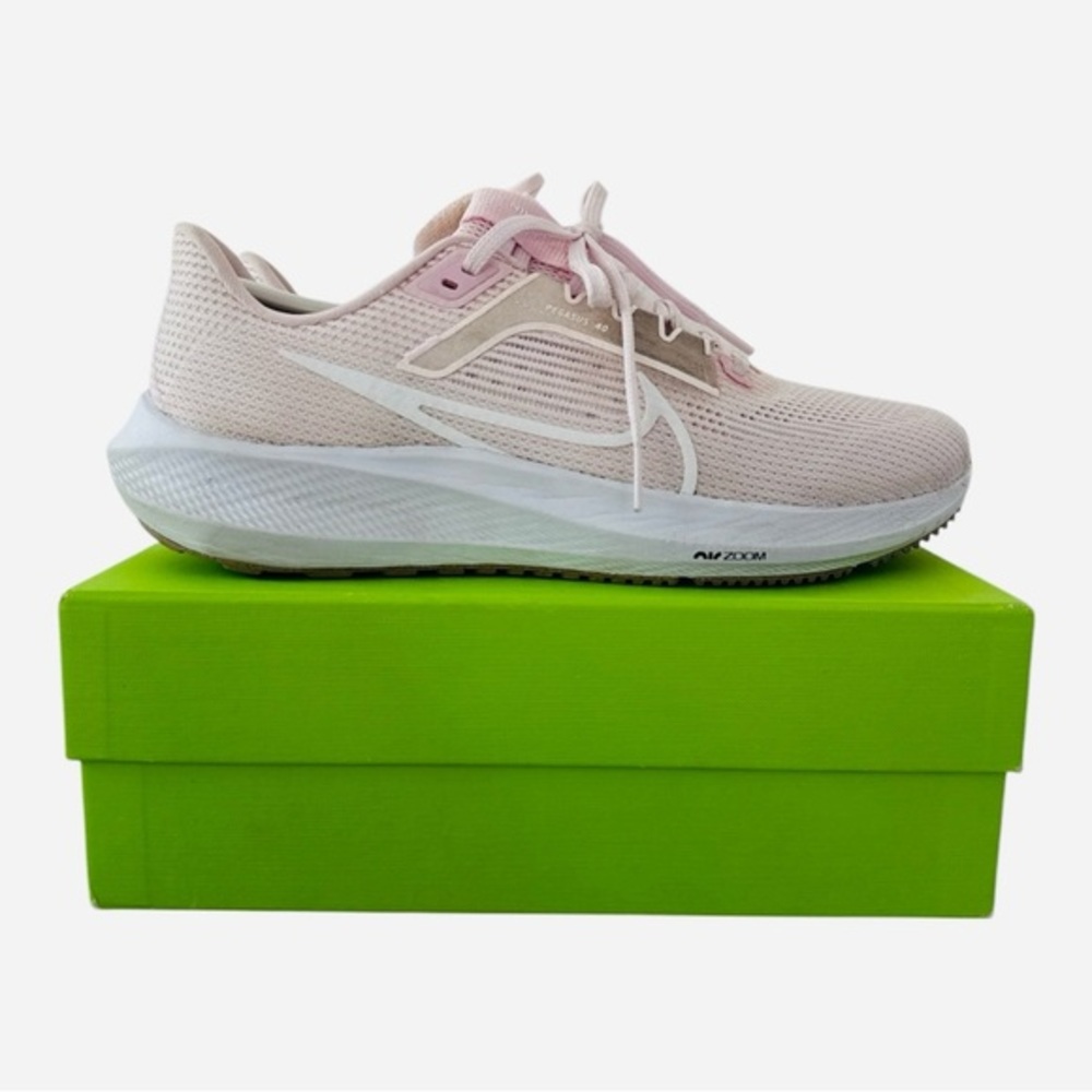 NIKE ZOOM PEGASUS 40 RUNNING SHOES PINK/WHITE DV3854-600 Women Size 10